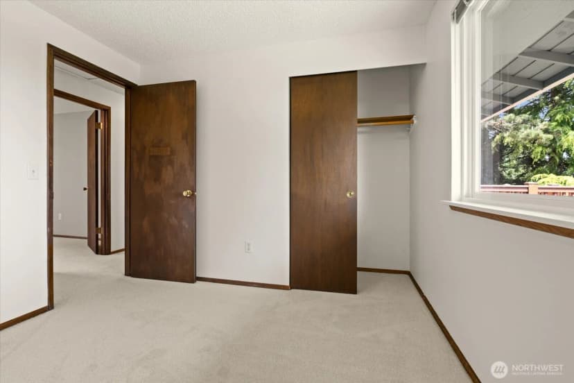 Property photo for 9236 Ne 136 Place, Kirkland photo 25