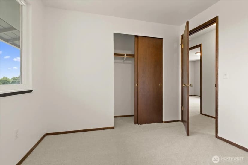 Property photo for 9236 Ne 136 Place, Kirkland photo 24