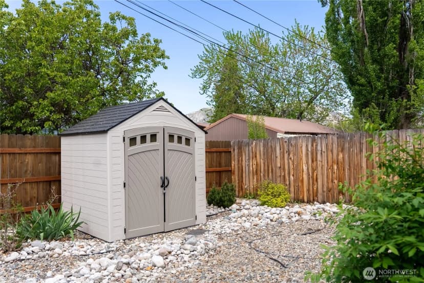 Property photo for 117 E 7th Street, Tonasket photo 11