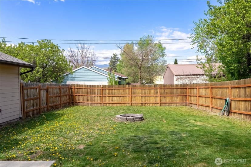 Property photo for 117 E 7th Street, Tonasket photo 10