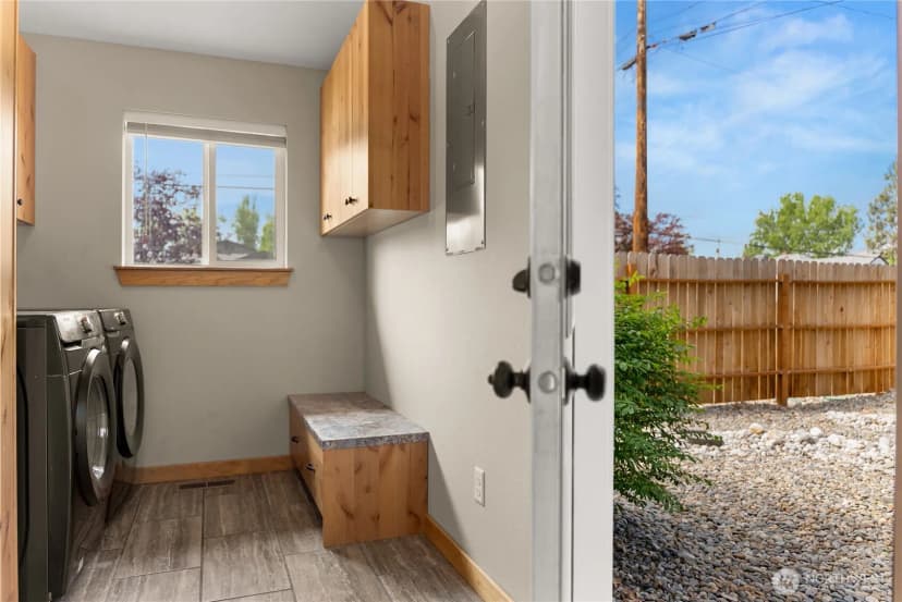 Property photo for 117 E 7th Street, Tonasket photo 36