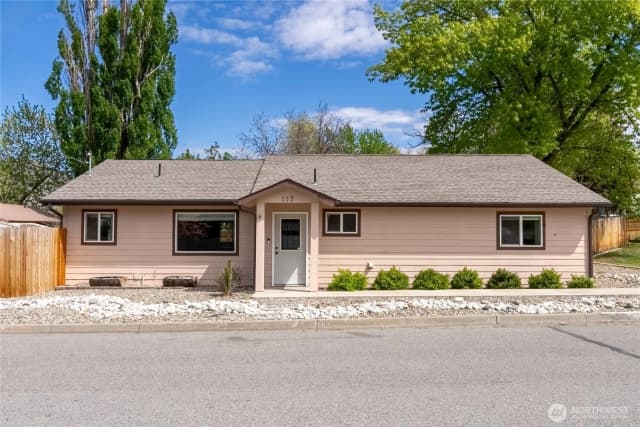 Property photo for 117 E 7th Street, Tonasket