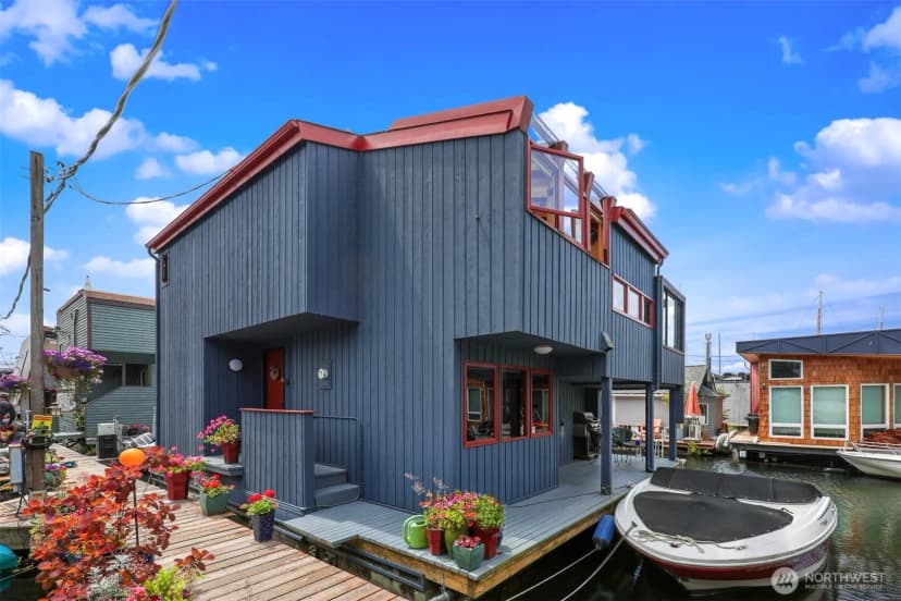 Property photo for 2727 Fairview Avenue E #unit 4, Seattle photo 3