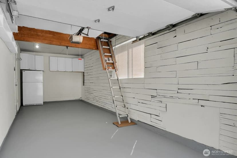 Property photo for 12117 Ne 143rd Place, Kirkland photo 23