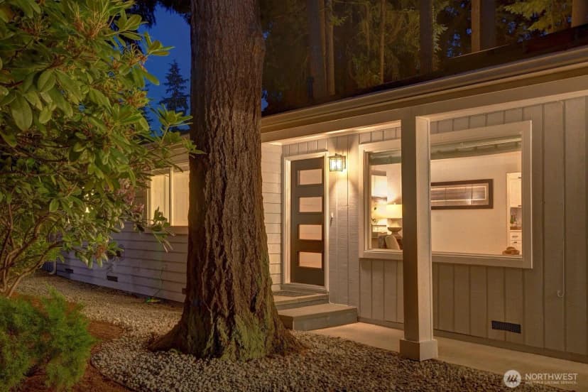 Property photo for 12117 Ne 143rd Place, Kirkland photo 29