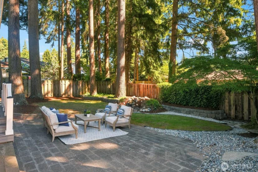 Property photo for 12117 Ne 143rd Place, Kirkland photo 7