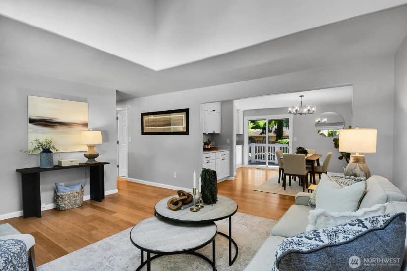 Property photo for 12117 Ne 143rd Place, Kirkland photo 6