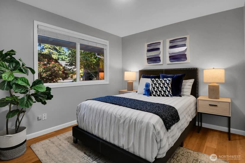 Property photo for 12117 Ne 143rd Place, Kirkland photo 17