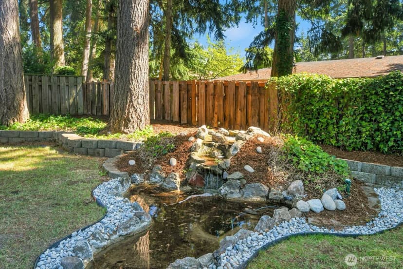Property photo for 12117 Ne 143rd Place, Kirkland photo 25