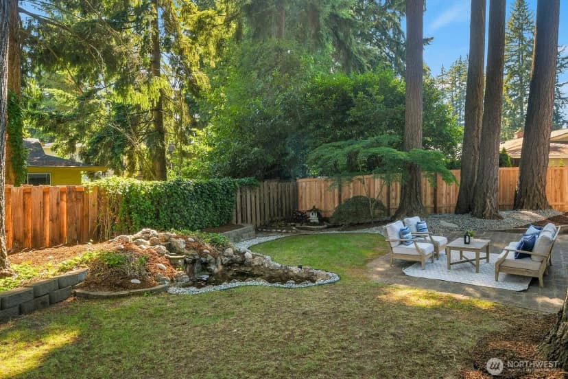 Property photo for 12117 Ne 143rd Place, Kirkland photo 26