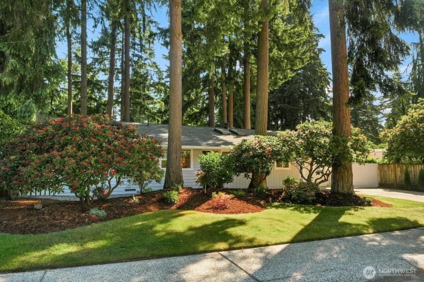 Property photo for 12117 Ne 143rd Place, Kirkland photo 21