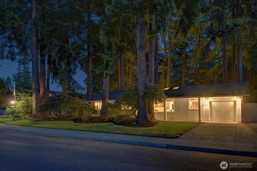 Property photo for 12117 Ne 143rd Place, Kirkland photo 30