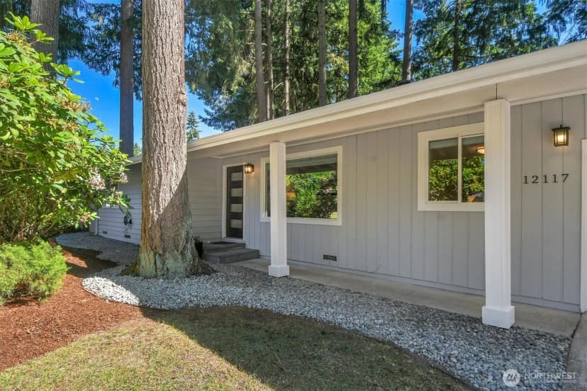 Property photo for 12117 Ne 143rd Place, Kirkland photo 22