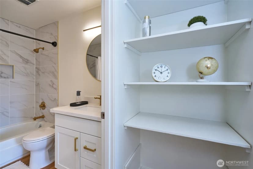 Property photo for 13229 Linden Avenue N #403b, Seattle photo 19