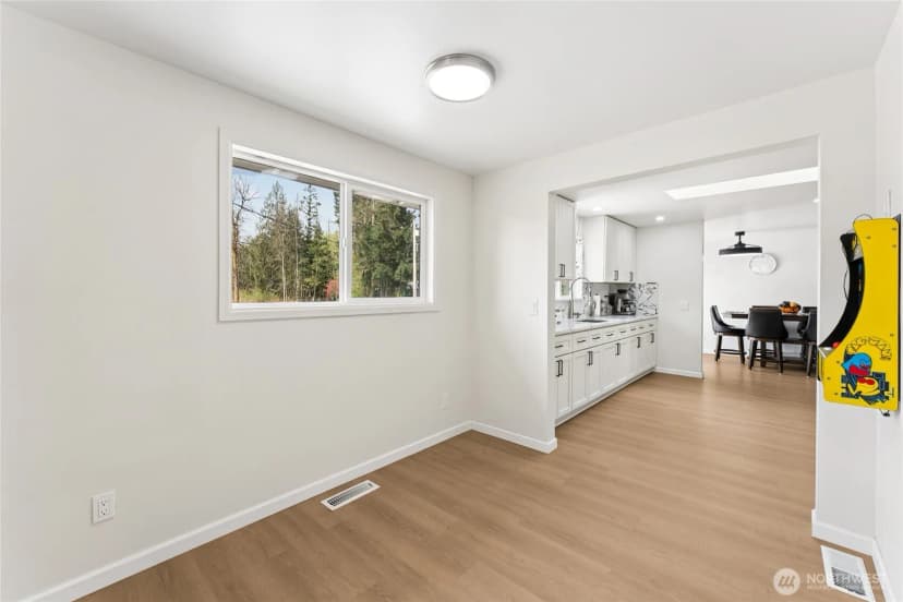 Property photo for 15422 Canyon Road E, Puyallup photo 20