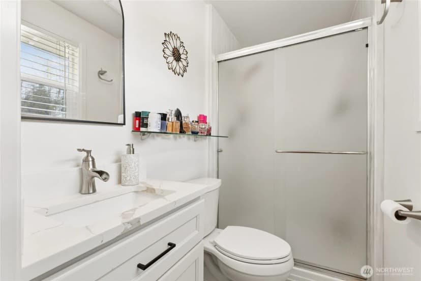 Property photo for 15422 Canyon Road E, Puyallup photo 25