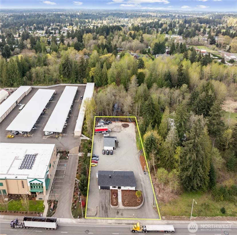 Property photo for 15422 Canyon Road E, Puyallup photo 27