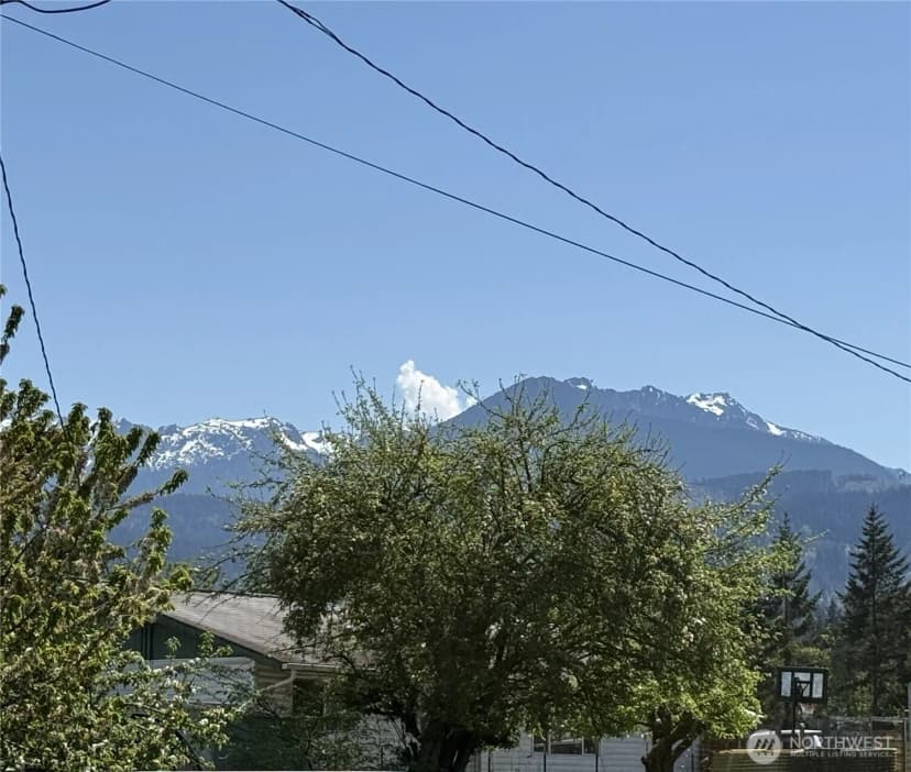 Property photo for 910 W 16th Street, Port Angeles photo 15