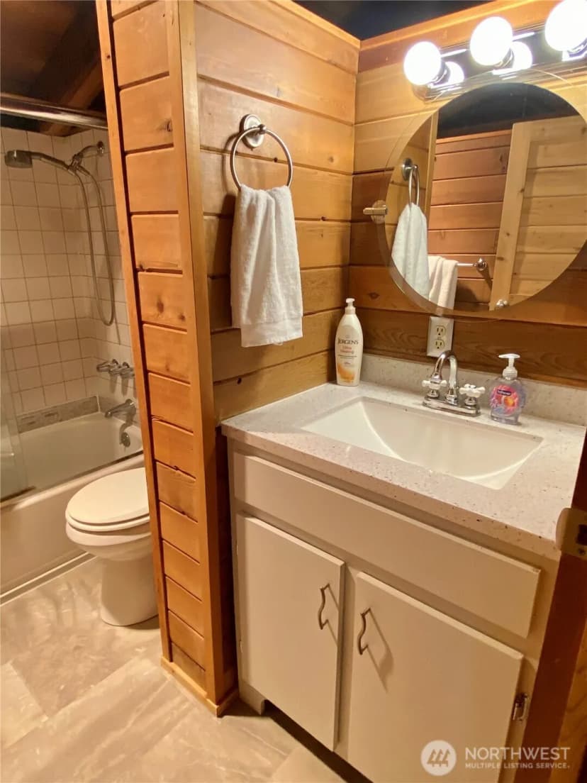 Property photo for 16726 Mountain Side Drive E, Greenwater photo 14