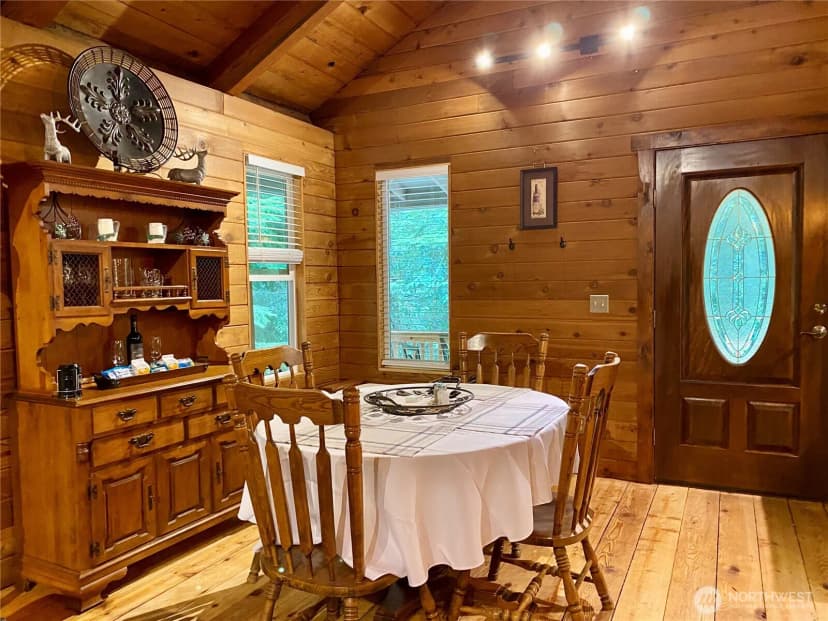 Property photo for 16726 Mountain Side Drive E, Greenwater photo 7