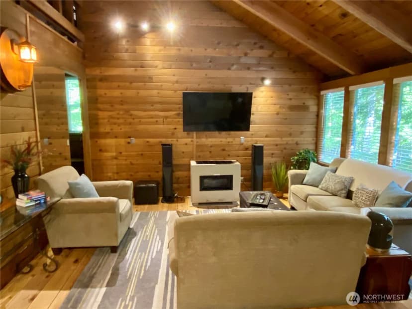 Property photo for 16726 Mountain Side Drive E, Greenwater photo 3