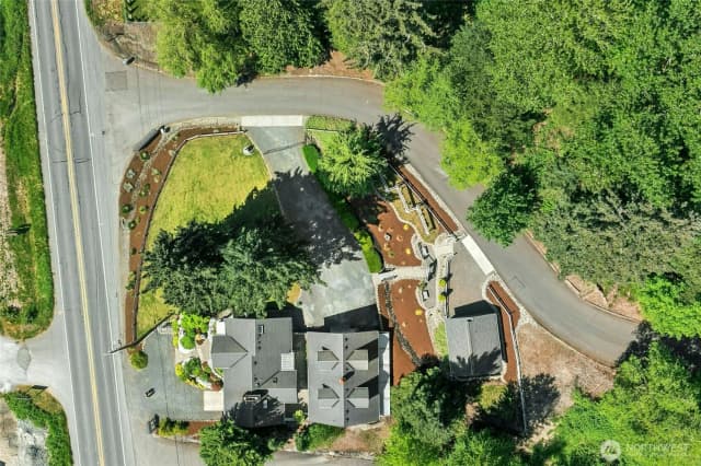 Property photo for 13606 Woodinville Redmond Road Ne, Redmond photo 2