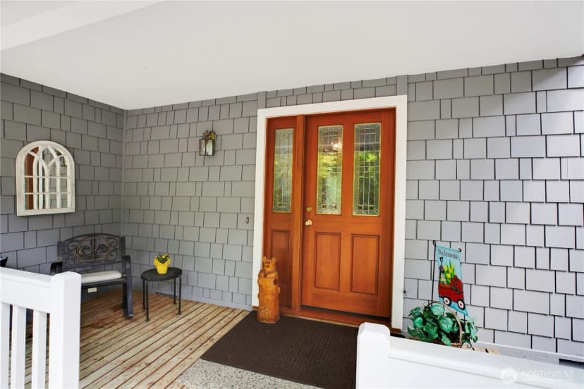 Property photo for 4320 Palomino Drive Ne, Bainbridge Island photo 2