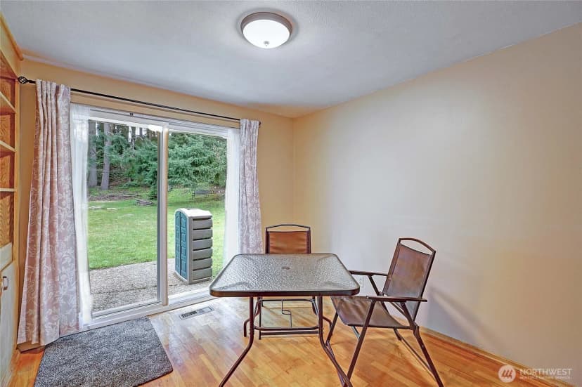 Property photo for 17810 Olympic View Drive, Edmonds photo 11