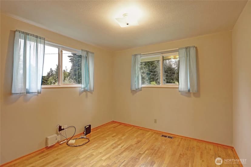 Property photo for 17810 Olympic View Drive, Edmonds photo 21