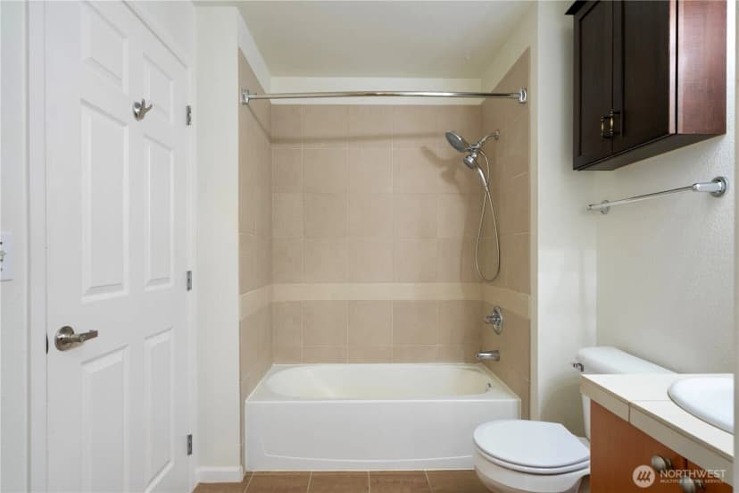 Property photo for 621 5th Ave N #103, Seattle photo 14