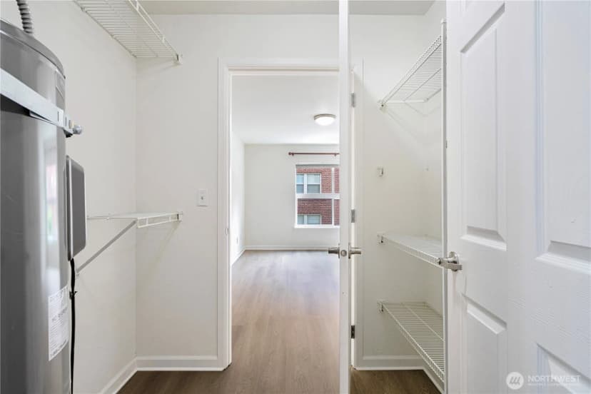 Property photo for 621 5th Ave N #103, Seattle photo 12