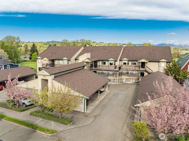 Property photo for 101 Pine Avenue #303, Snohomish photo 2