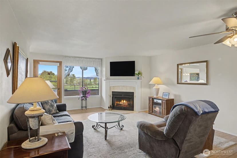 Property photo for 101 Pine Avenue #303, Snohomish photo 9