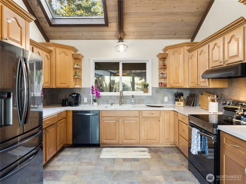 Property photo for 170 E Camus Drive, Shelton photo 14