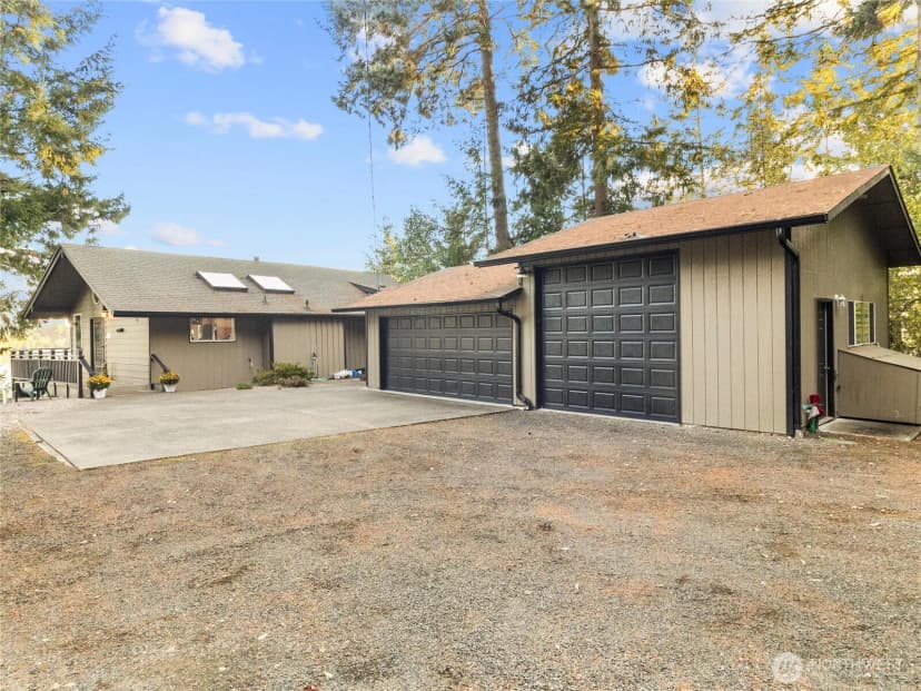 Property photo for 170 E Camus Drive, Shelton photo 10