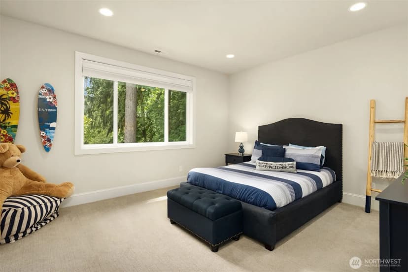 Property photo for 10461 Se 23rd Street, Bellevue photo 24