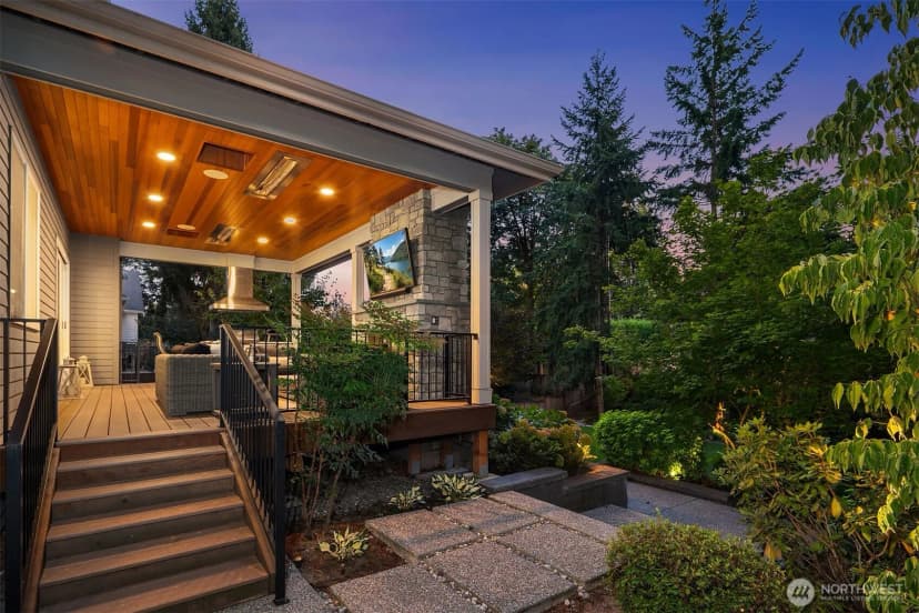 Property photo for 10461 Se 23rd Street, Bellevue photo 31