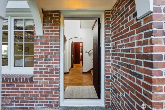 Property photo for 5125 Ne Latimer Place, Seattle photo 4