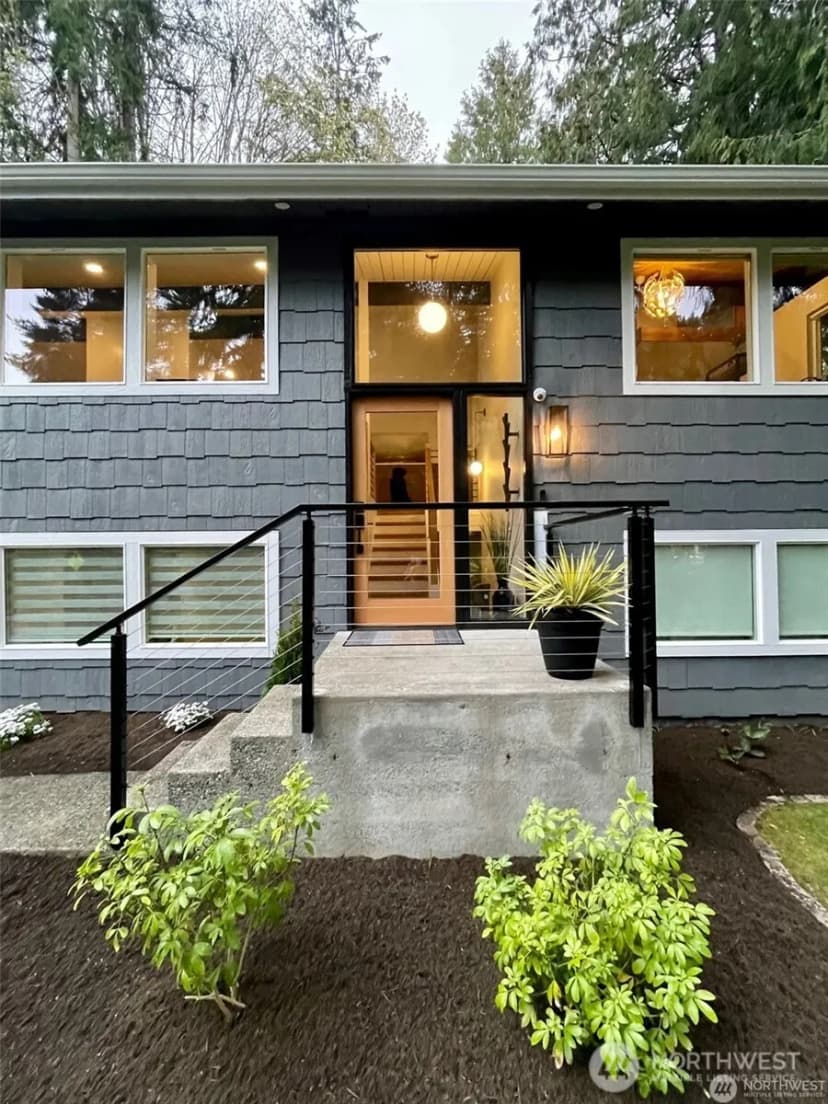Property photo for 20231 37th Avenue Ne, Lake Forest Park photo 2