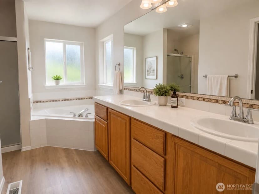 Property photo for 9127 Surrey Lane Sw, Mukilteo photo 12
