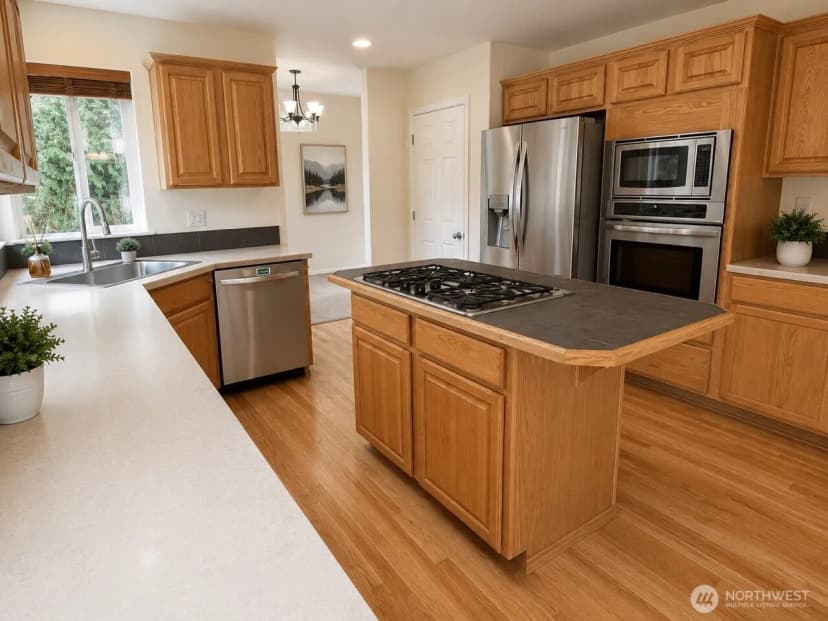 Property photo for 9127 Surrey Lane Sw, Mukilteo photo 10