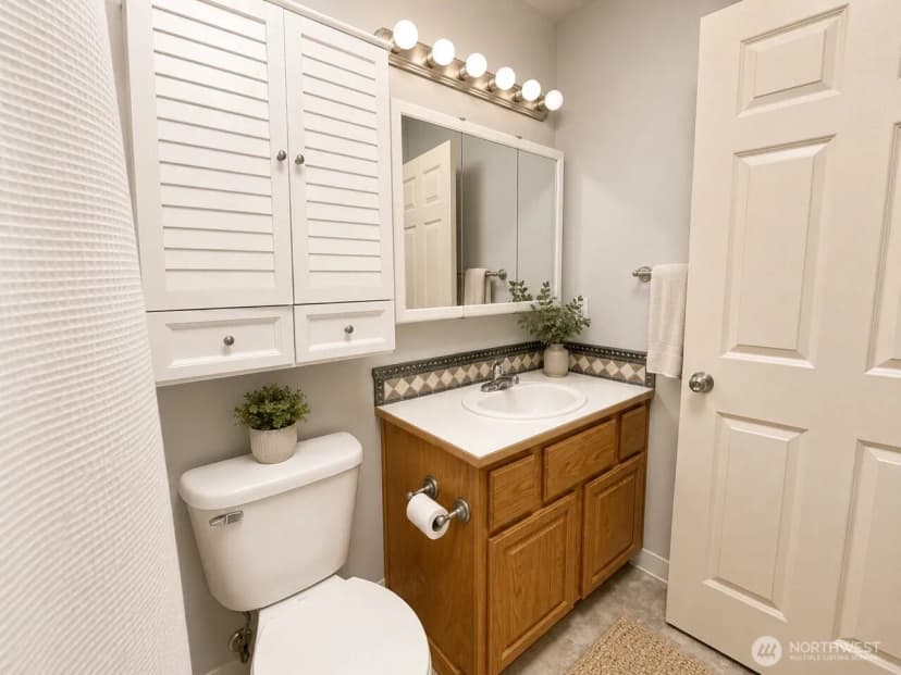 Property photo for 9127 Surrey Lane Sw, Mukilteo photo 15
