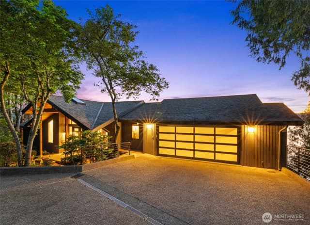 Property photo for 5970 Ne Arrowhead Drive, Kenmore