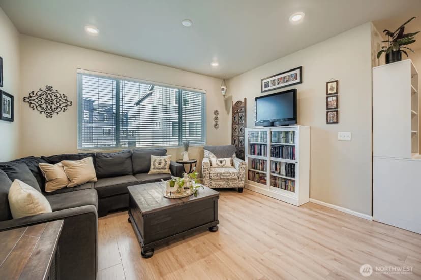 Property photo for 32668 Steamboat Lane, Black Diamond photo 6