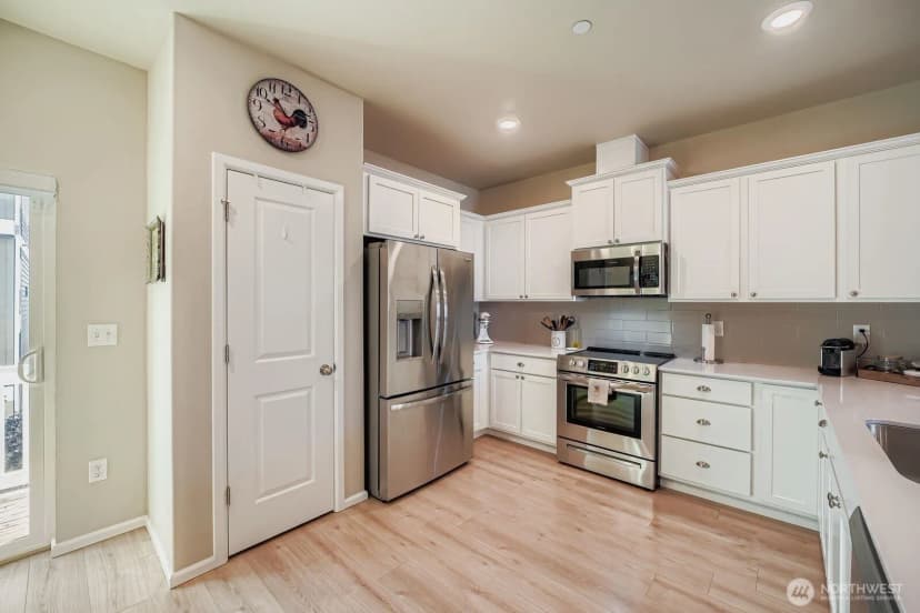 Property photo for 32668 Steamboat Lane, Black Diamond photo 12