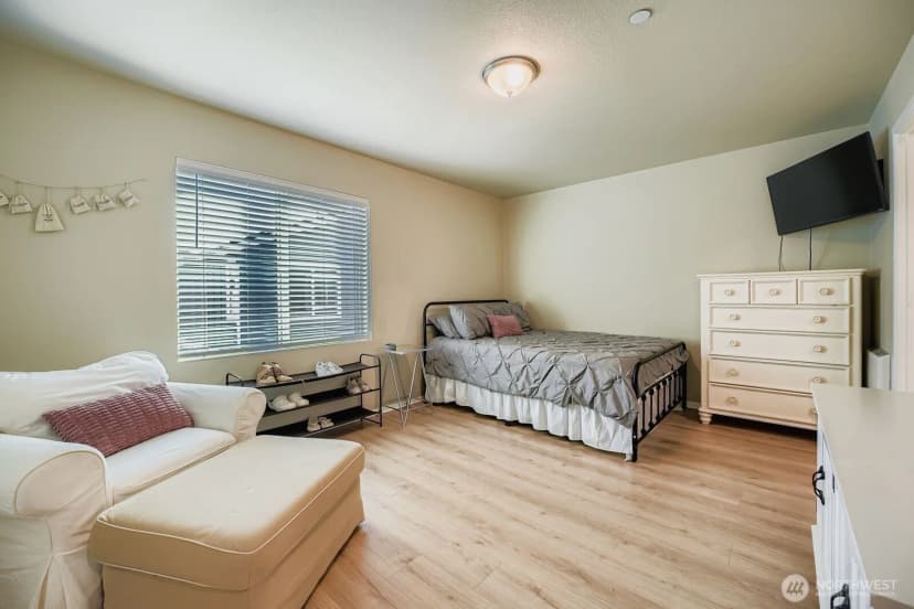 Property photo for 32668 Steamboat Lane, Black Diamond photo 19