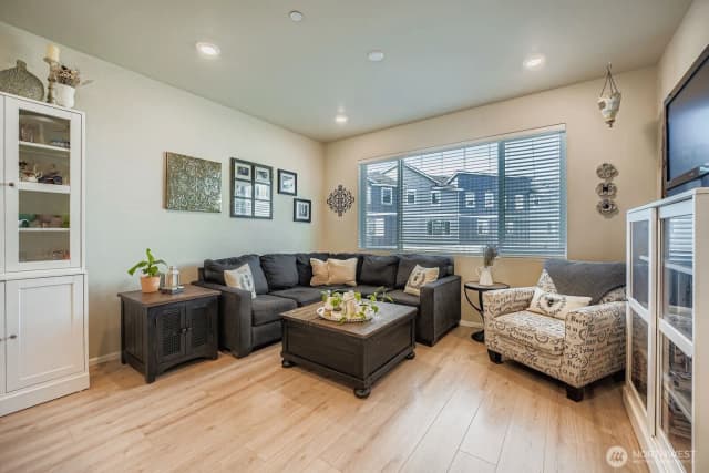 Property photo for 32668 Steamboat Lane, Black Diamond photo 5