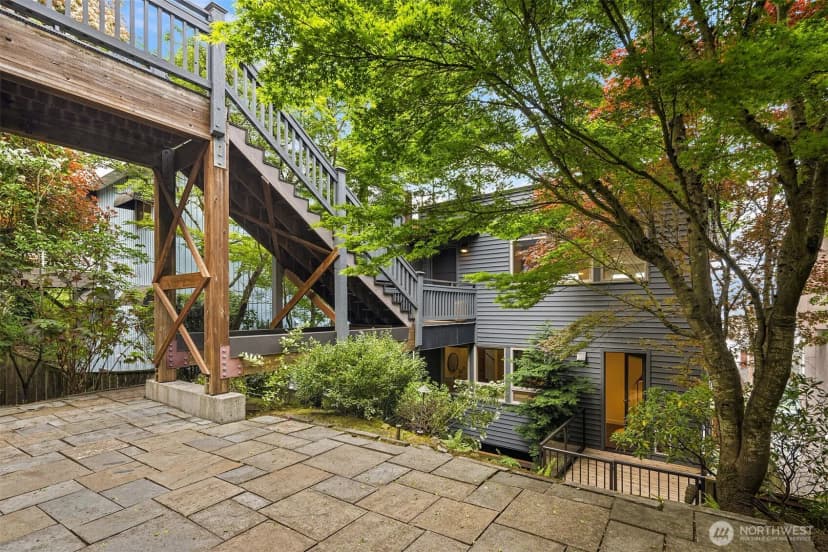 Property photo for 814 31st Avenue S, Seattle photo 36