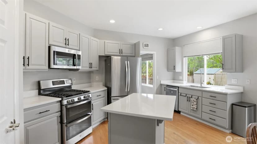 Property photo for 18637 172nd Place Se, Renton photo 8