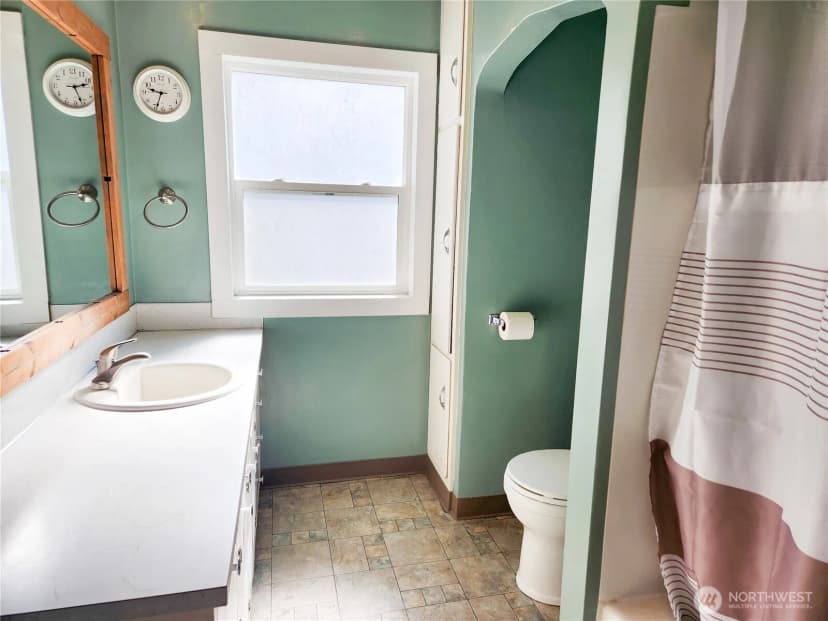 Property photo for 112 E 5th Street, Lind photo 17